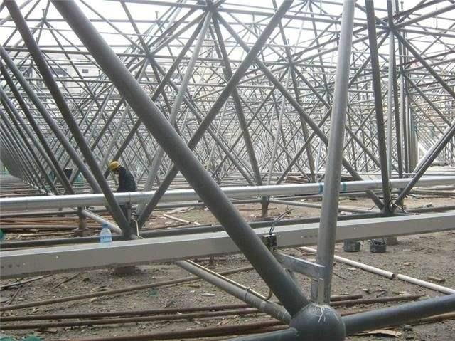 公主岭盘点螺栓球网架对选材方面的4点要求